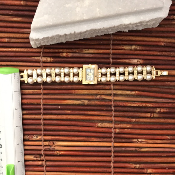 Stauer Bracelet Watch Faux Pearls - Picture 8 of 8